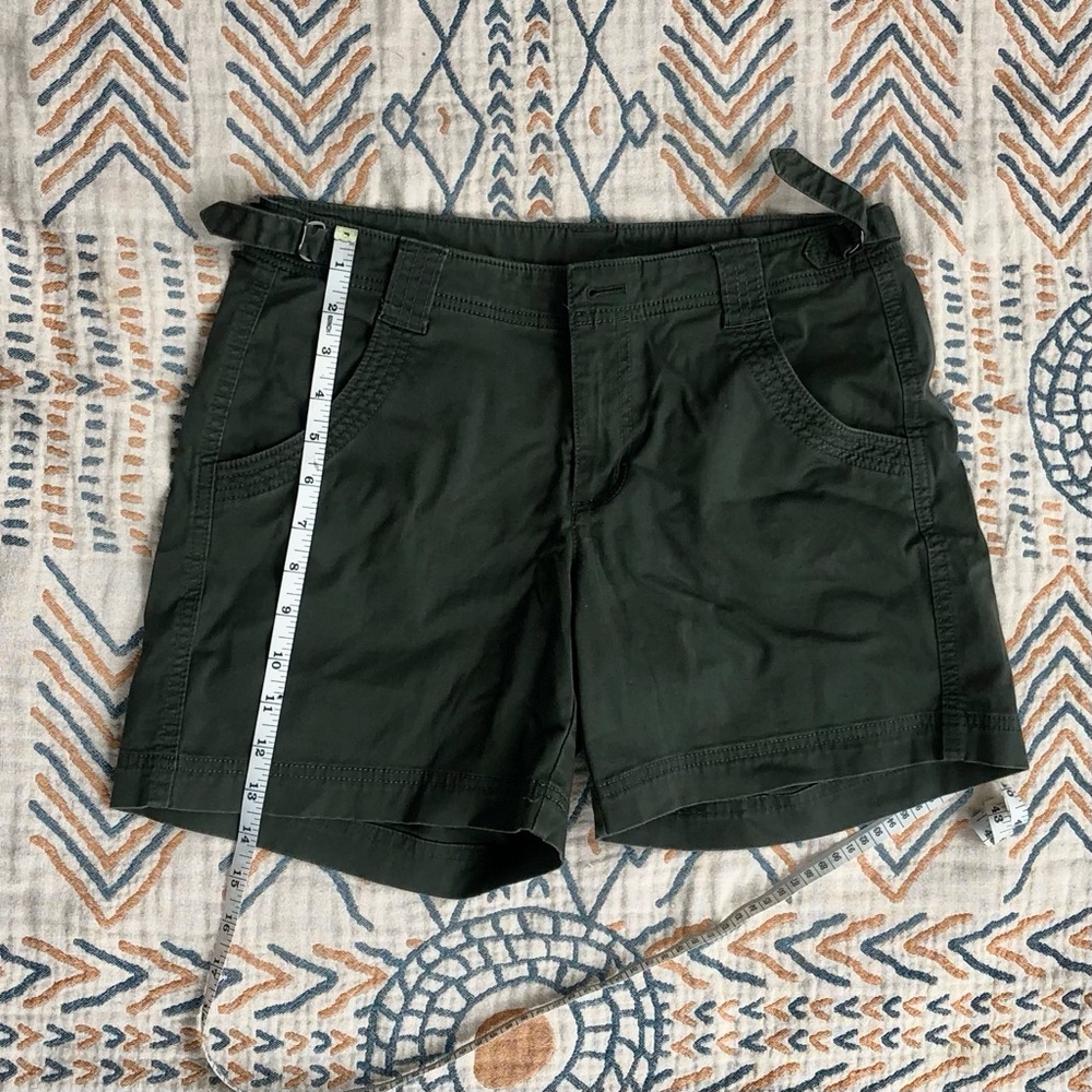 Athleta Olive Green Shorts Size 6. Like New